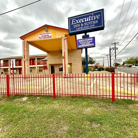 Executive Inn & Suites Lackland Afb Сан Антонио Екстериор снимка