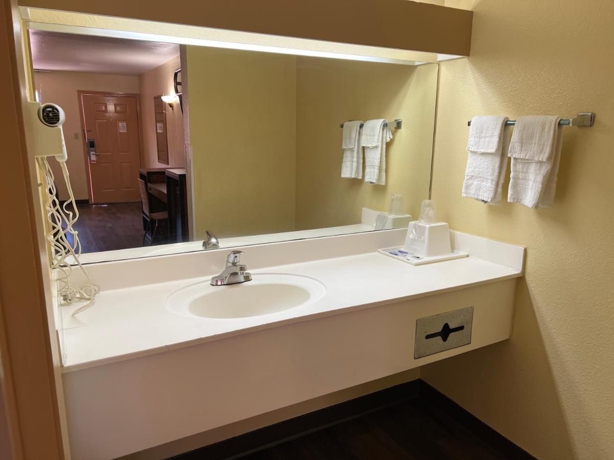 Executive Inn & Suites Lackland Afb Сан Антонио Екстериор снимка