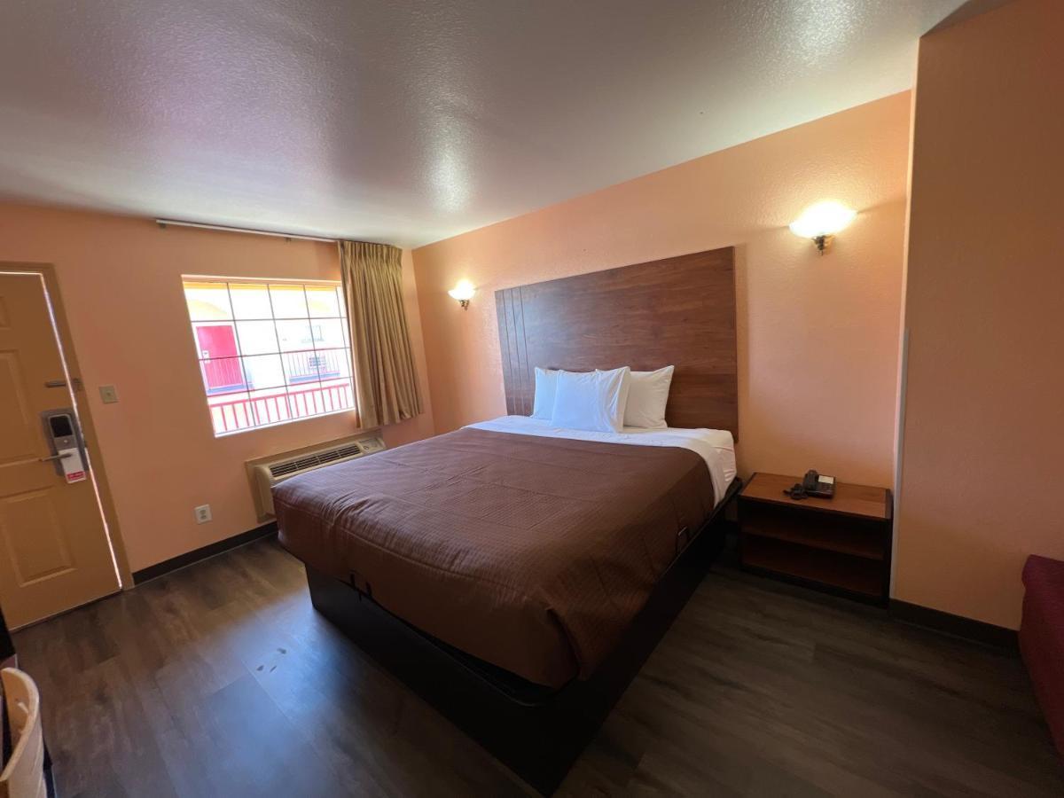 Executive Inn & Suites Lackland Afb Сан Антонио Екстериор снимка